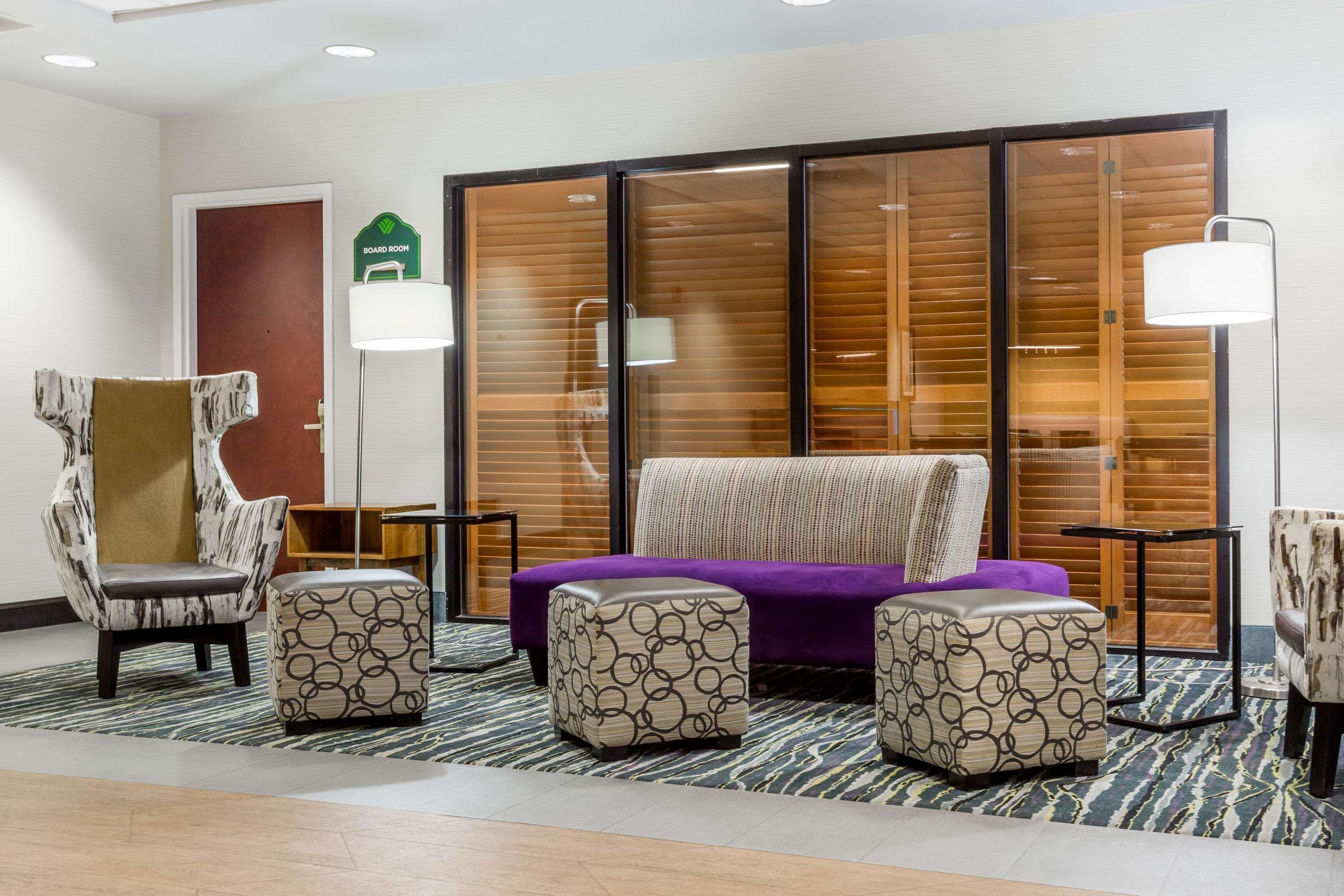 Wingate By Wyndham Chesapeake Hotell Exteriör bild
