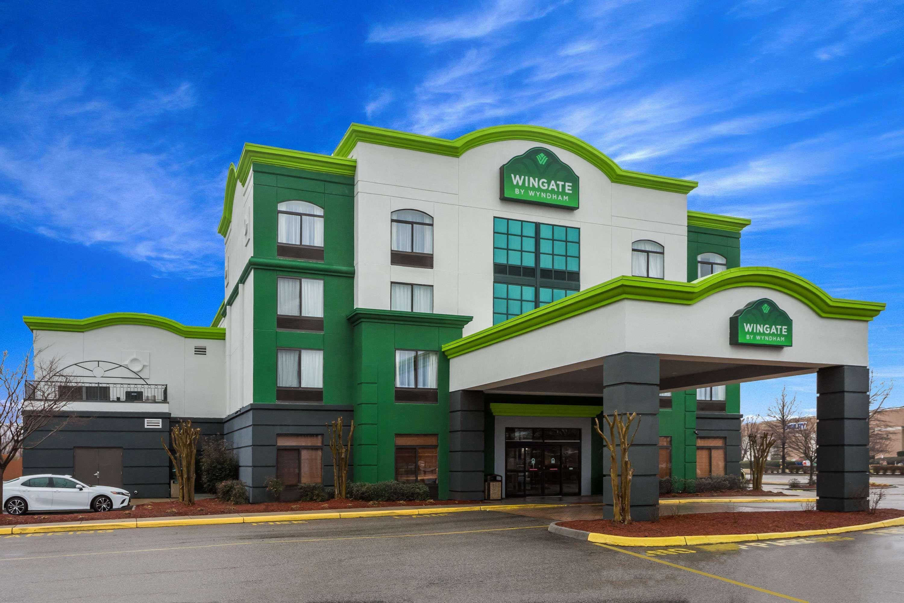 Wingate By Wyndham Chesapeake Hotell Exteriör bild