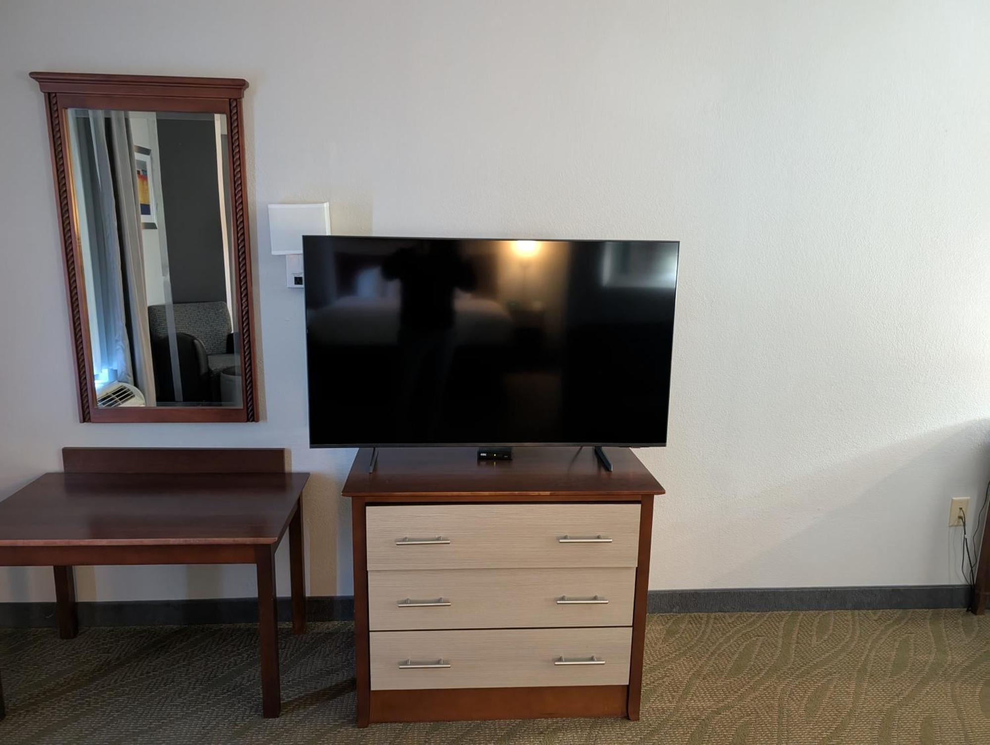 Wingate By Wyndham Chesapeake Hotell Exteriör bild
