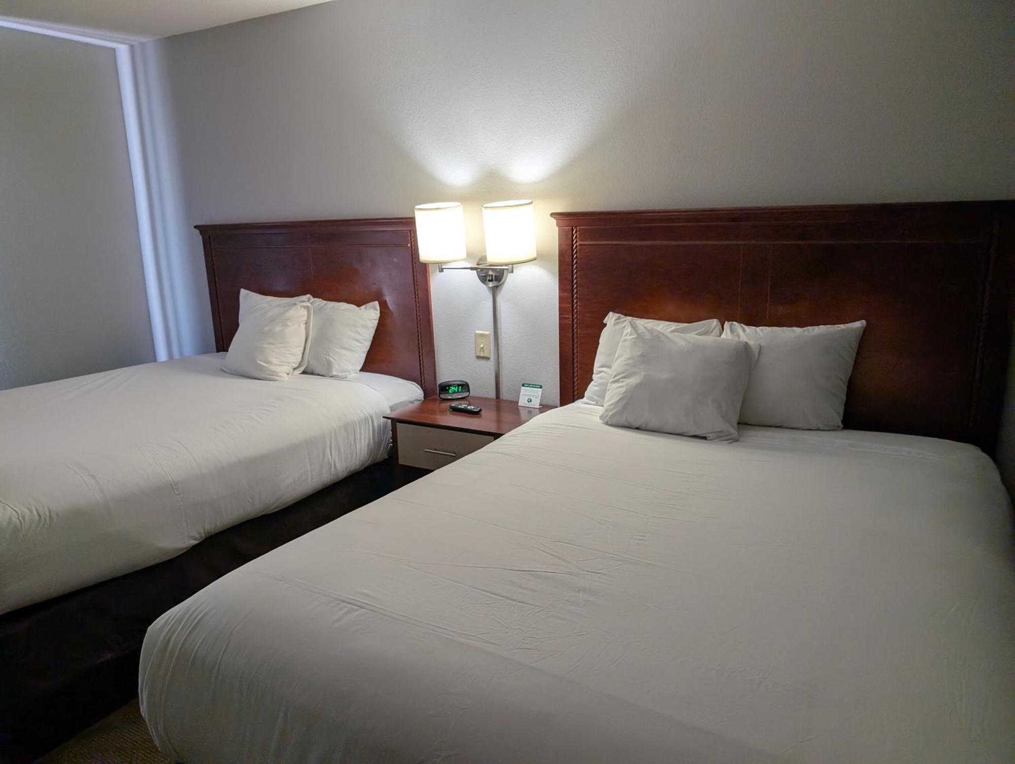 Wingate By Wyndham Chesapeake Hotell Exteriör bild