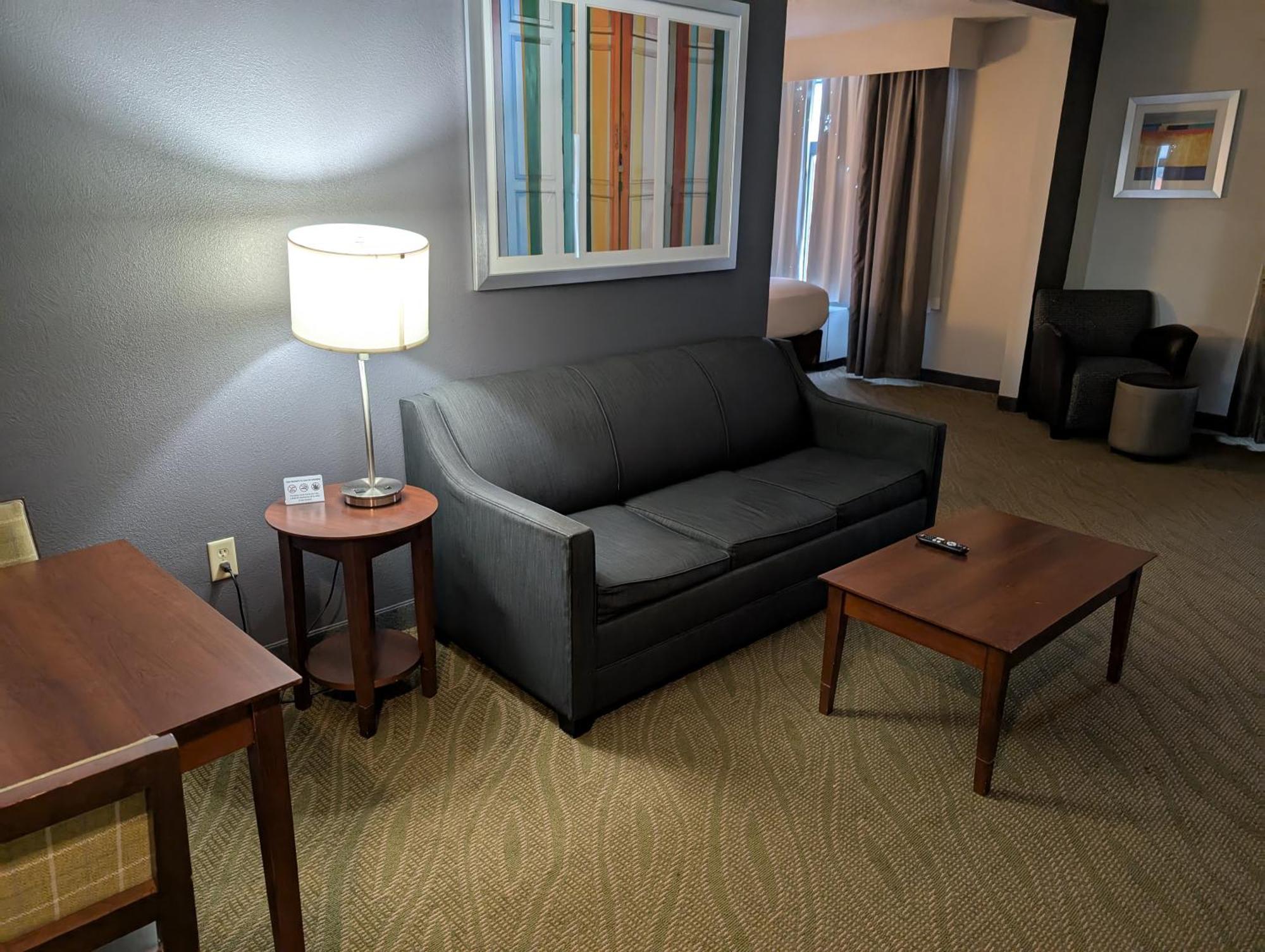 Wingate By Wyndham Chesapeake Hotell Exteriör bild