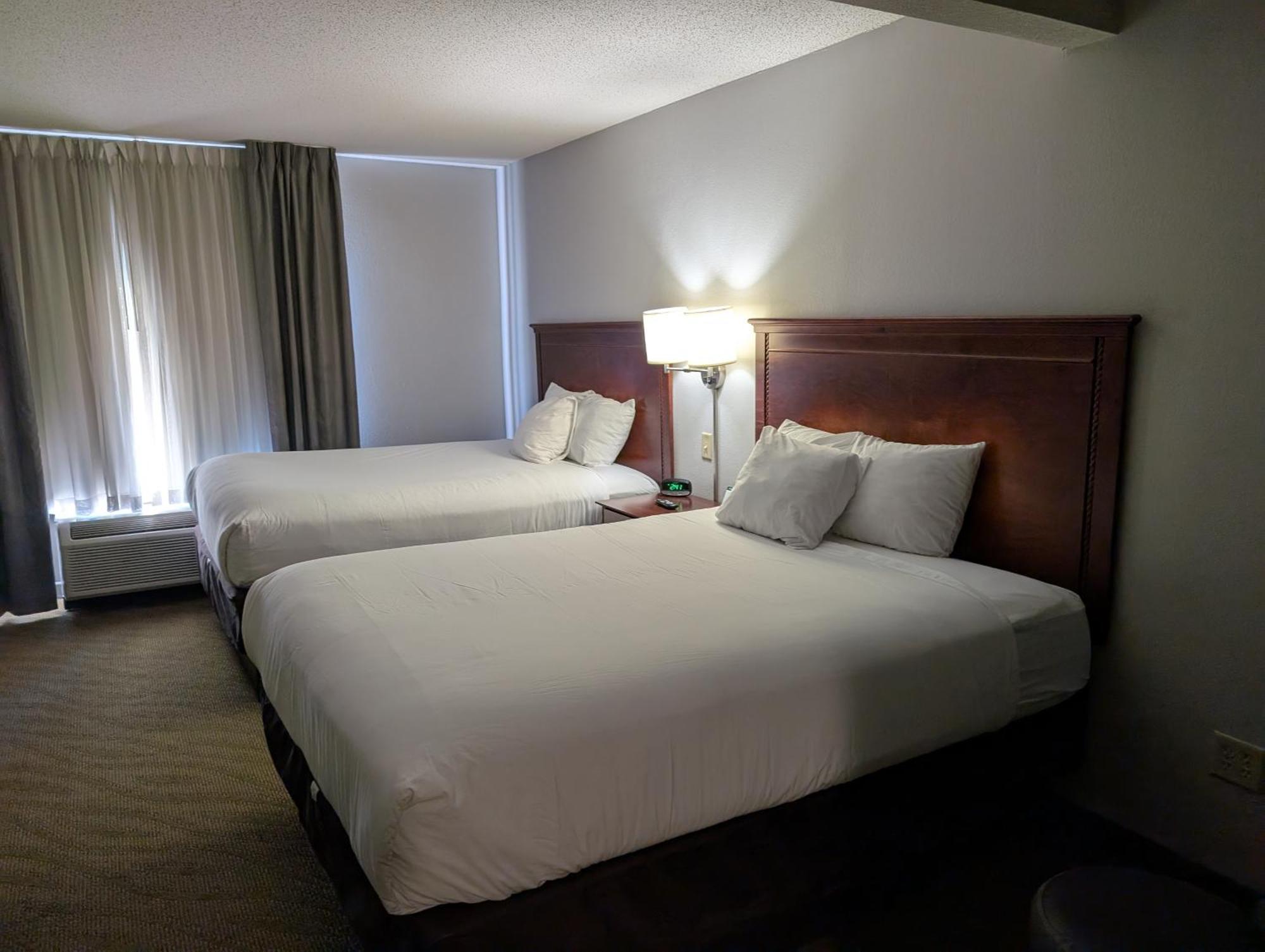 Wingate By Wyndham Chesapeake Hotell Exteriör bild