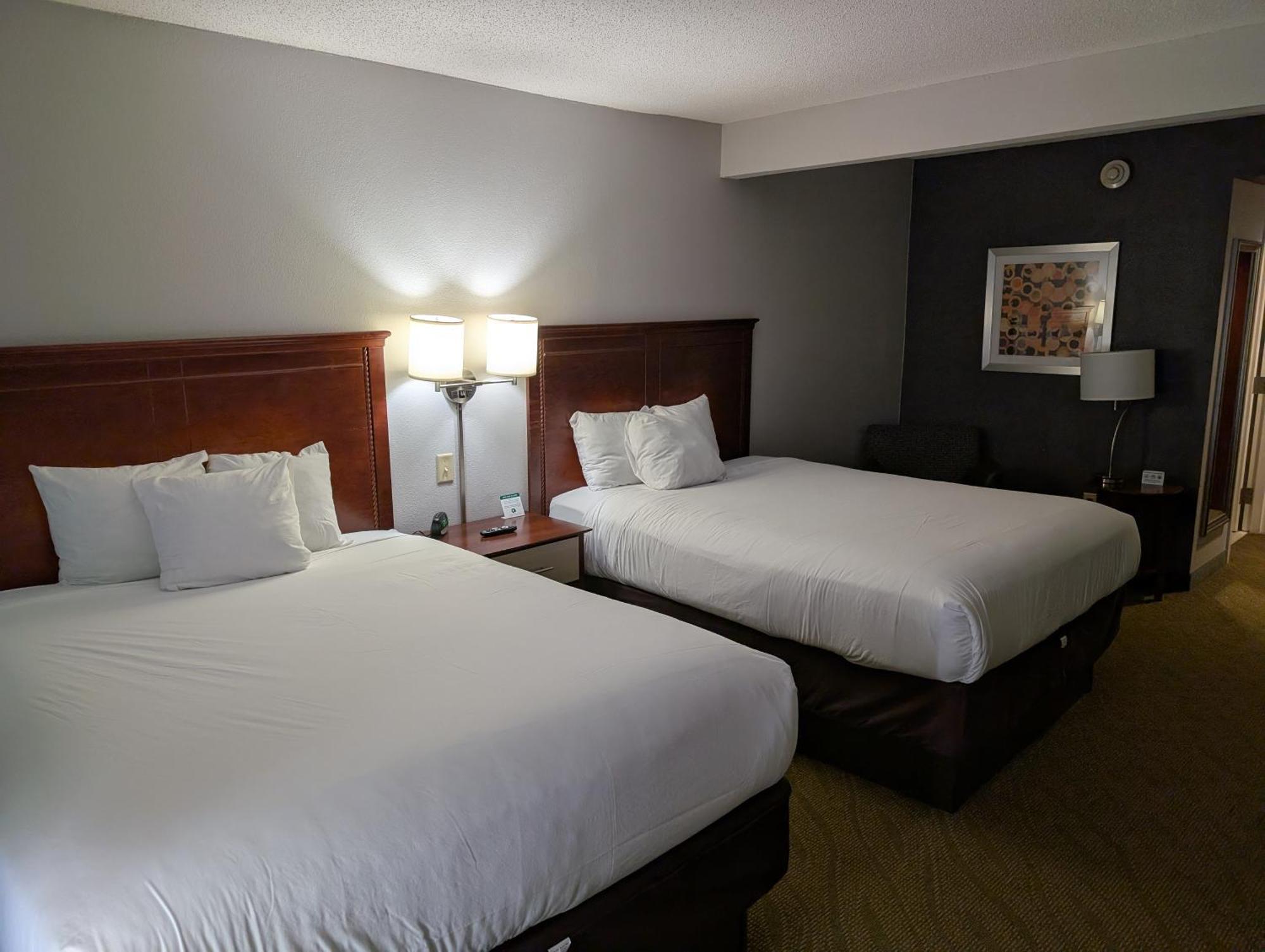 Wingate By Wyndham Chesapeake Hotell Exteriör bild